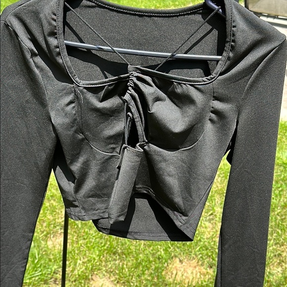 Dance Class Top XL Stylish Black Long Sleeve Top w/Crisscross Details & Cutout - Picture 7 of 8